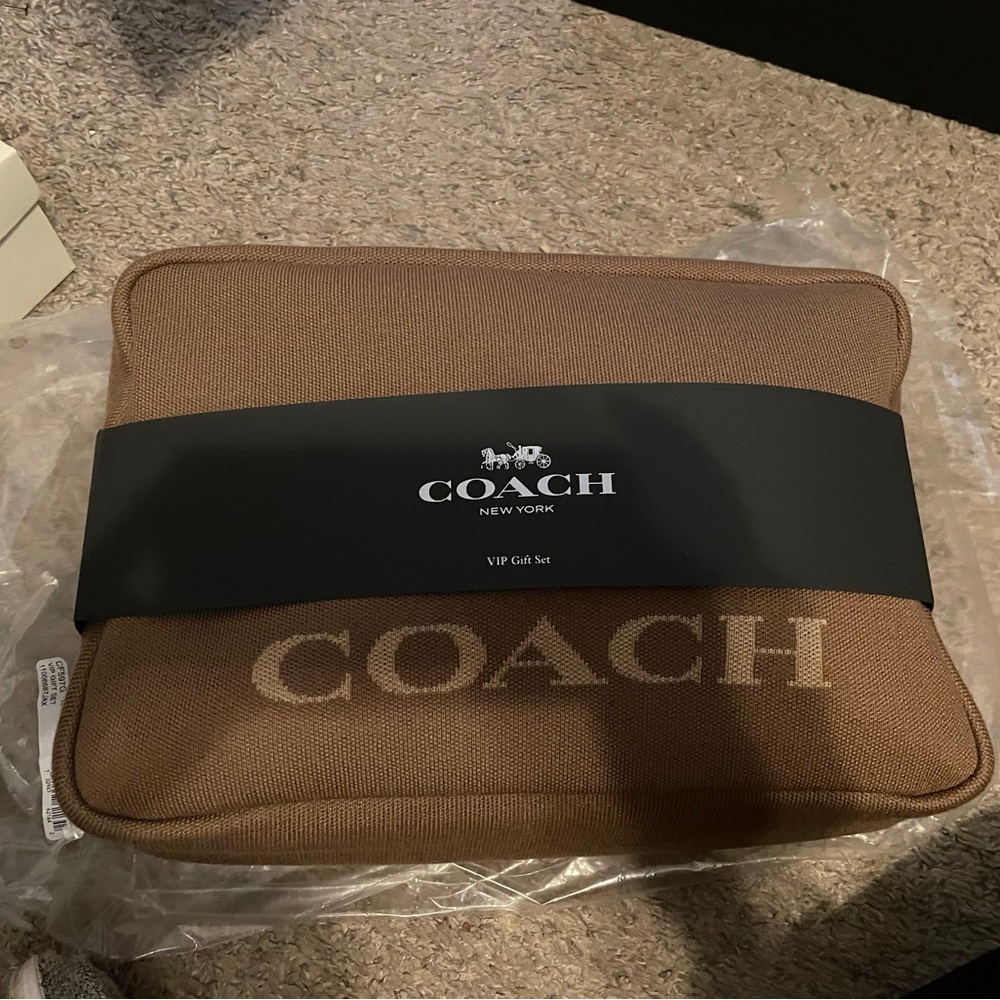 NWT Coach VIP Gift Set